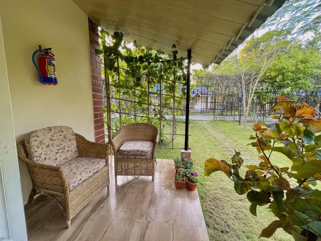 Bougainvillea Retreat & Spa Kaharpara Екстериор снимка